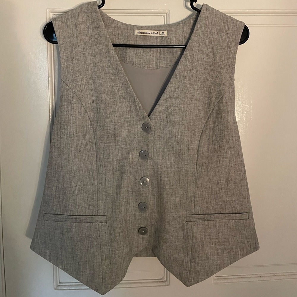 Chic Gray Button-Down Vest - image 1